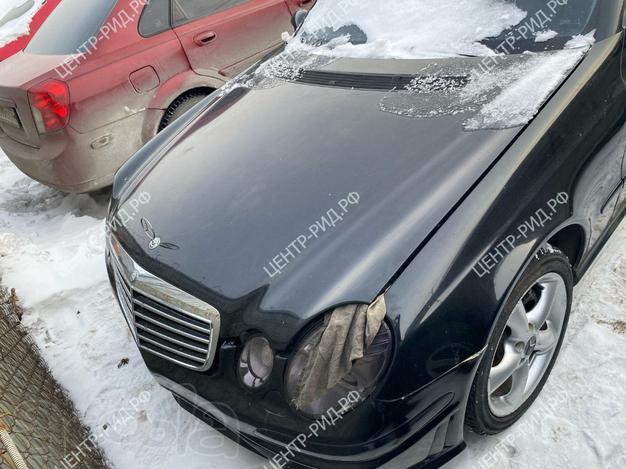 Автомобиль Mercedes-Benz E-класс, 2004